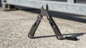 compact multitools for convenience