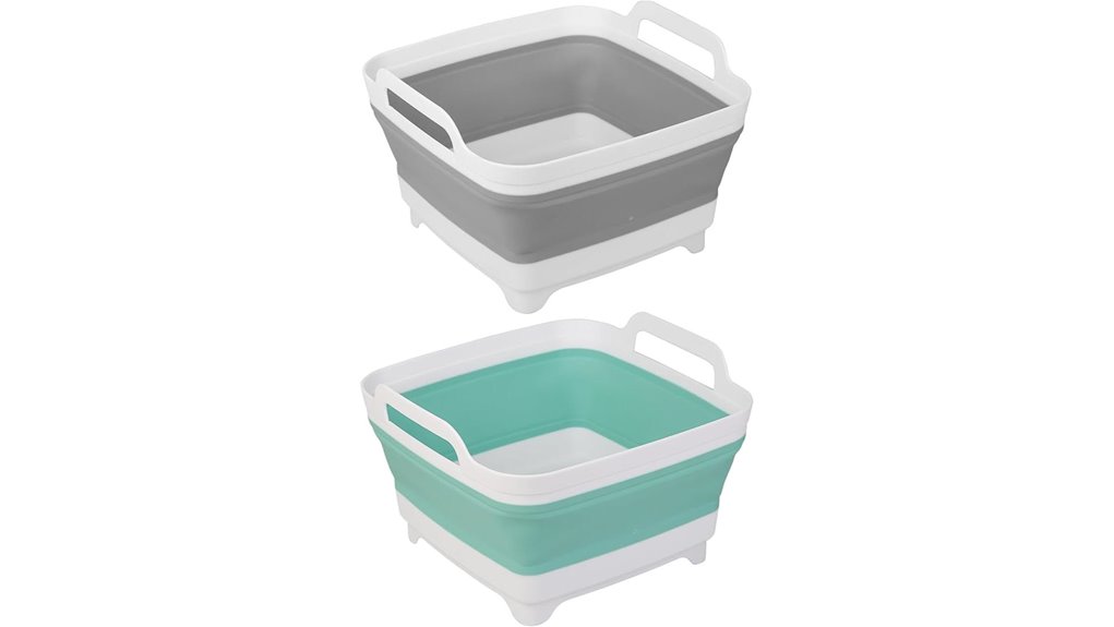 collapsible dishpan with plug